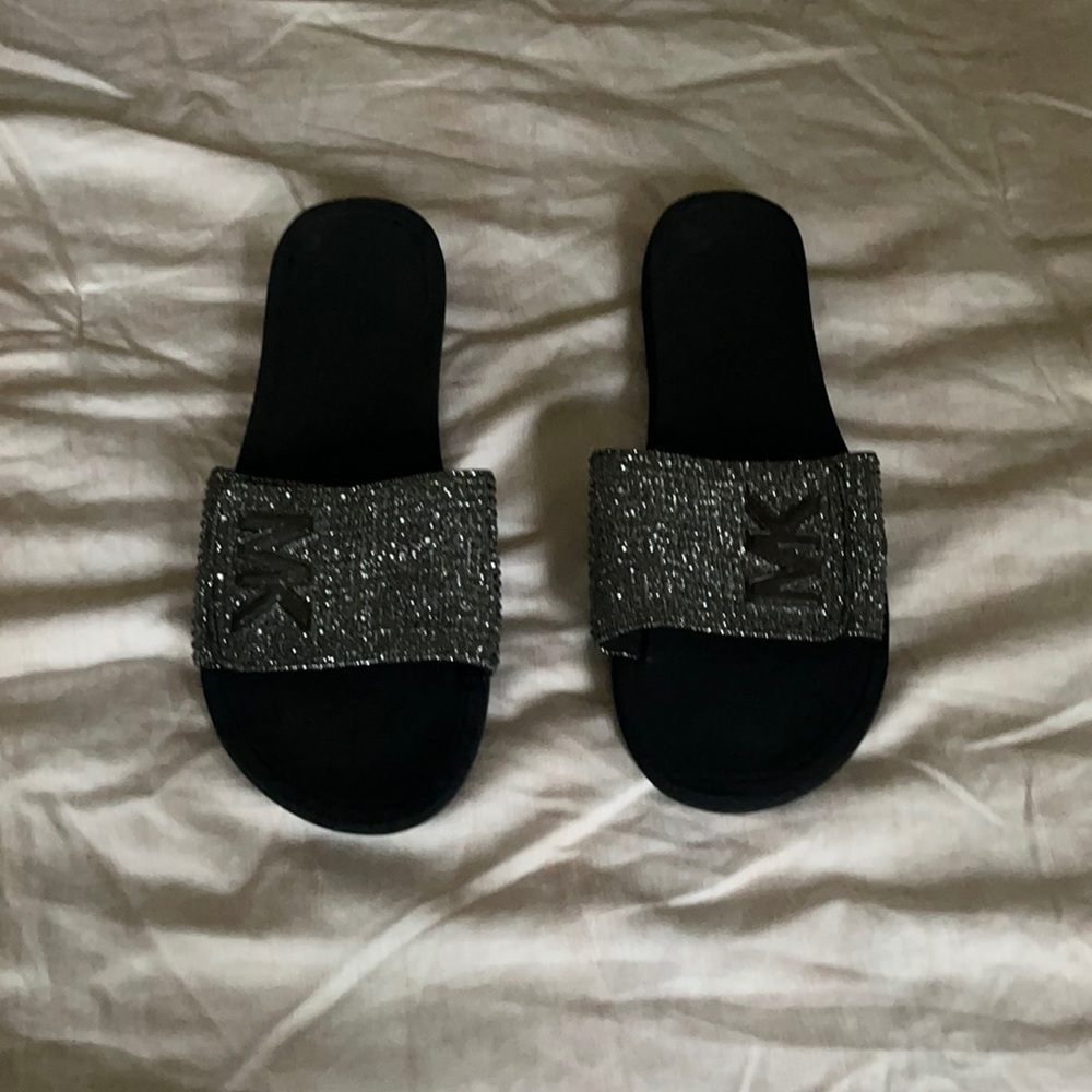 Sandals, flats style comfortable